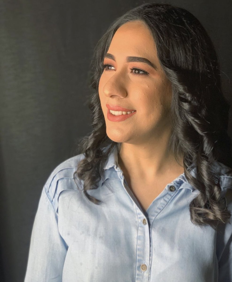 Luzparedesmake's tweet photo. 💖 𝔻 𝔸 𝕃 𝕀 💖
•
•
Maquillaje de graduación 👩🏻‍🎓💖
Cliente @arrobadelilah 
#makeup #makeupartist #maquillaje #maquillajegraduacion #maquillajes •
#makeupbyluzp #maquillajeojos #makeup #maquillaje #maquillajenatural #naturalmakeup #sencilla #bellezanatural #belleza https://t.co/YmrwpT9mTD