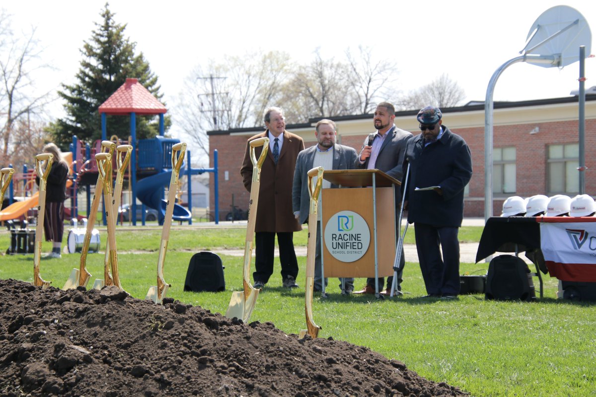 RacineUnified's tweet photo. It was a beautiful day at @JerstadAgerholm! 

@dregallien and Principal Hernandez welcomed honored guests, including RUSD Board of Education members and @MayorCoryMason to take part in a groundbreaking ceremony.

Construction will begin in the next few weeks! #YouBelongHere https://t.co/rdoNB2ejGa