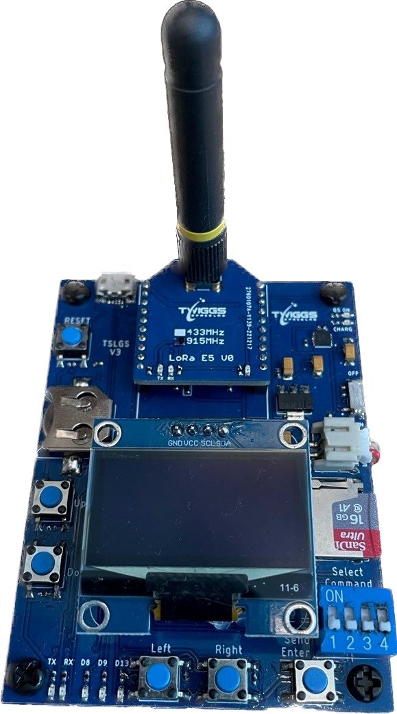 Prof. Nick Pugh, K5QXJ, UL Lafayette &amp; his students meet with Prof. Garcia, Morehead State SSC to demonstrate the new TSL SkyQube &amp; TSL Ground Station @ the 2023 Cal Poly CubeSat Developers Workshop.​

#STEMeducation 
#cubesat
#CubesatDW
<a href="/CalPolyCubeSat/">CubeSat</a> 
<a href="/AMSAT/">AMSAT</a> 
<a href="/jlgarciamx/">José Luis García G</a>