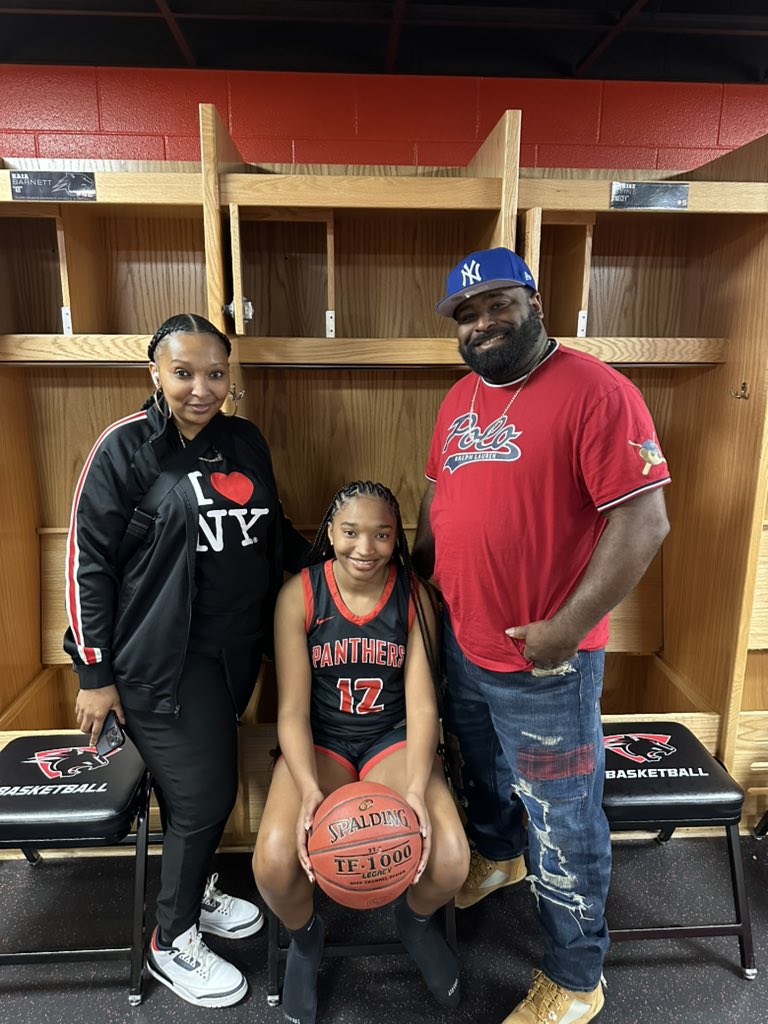 jakeabrunson12's tweet photo. Let’s work!!❤️🖤 #COMMITED https://t.co/iIVtX7QM4Y
