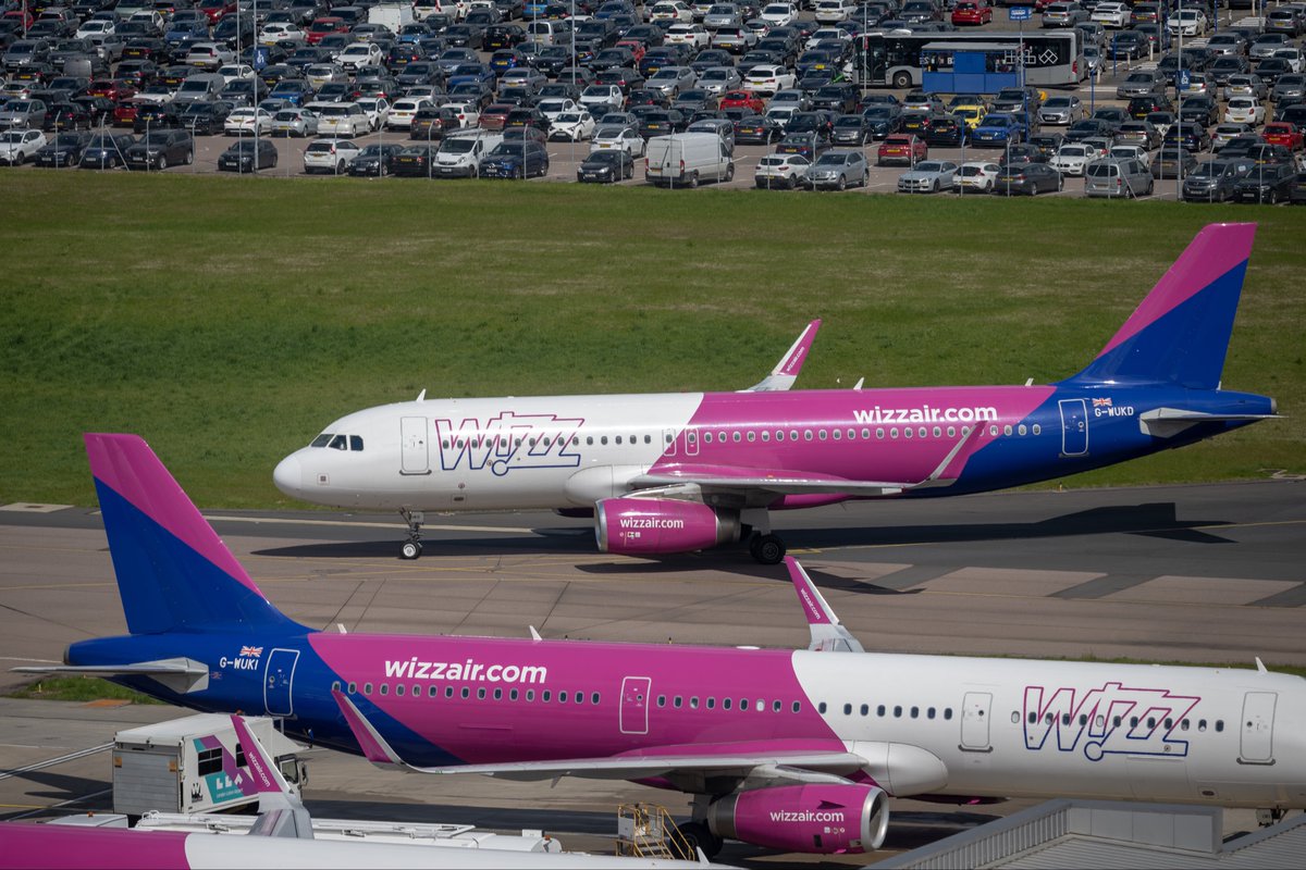 <a href="/AmandaR4444/">Amanda</a> <a href="/pilot_george_/">George 👨‍✈️✈️</a> A story of returning to Luton in four pictures…