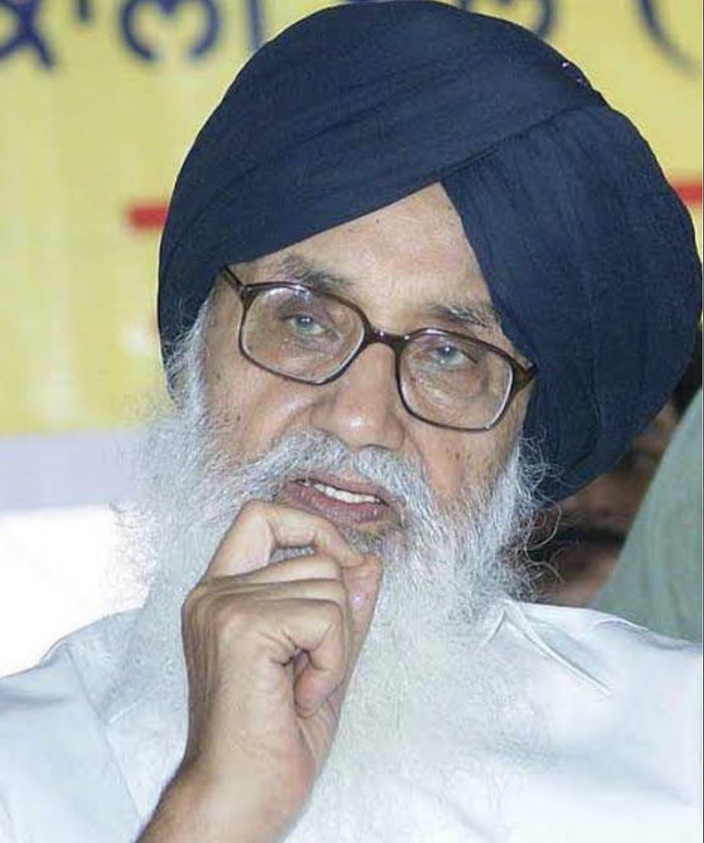 tejeshwarsekhon's tweet photo. Nothing is more painful in this world than losing someone you love so dearly. I am so much broken, but I will pray for your departed soul in every moment of my life. One of the best leader. 
May Waheguru Bless his Soul. 
#RIP 
#ParkashSinghBadal #ShiromaniAkaliDal https://t.co/xS9gL7Rs7M