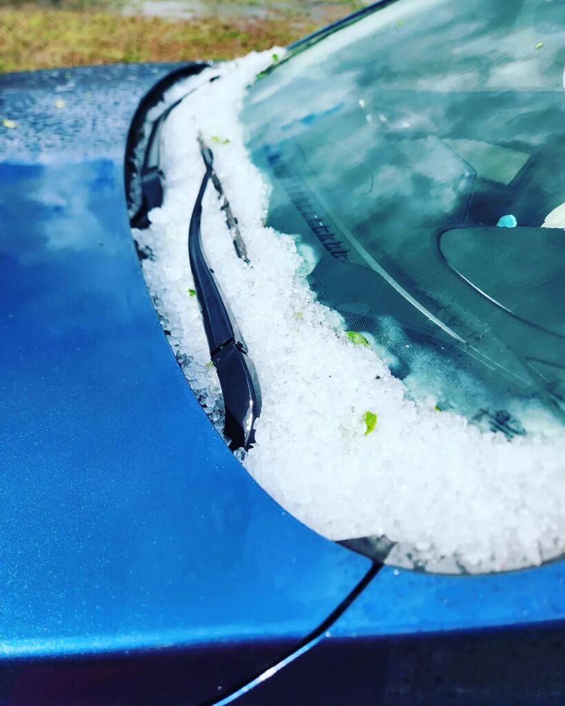 skipstomusic's tweet photo. Getting some hail in Orlando. #florida #floridaweather #crazyfloridaweather https://t.co/ISh2tJwnbx