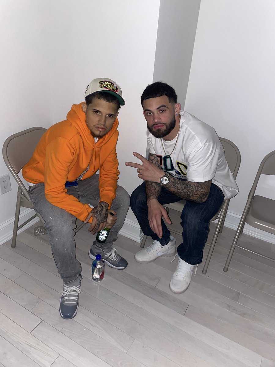 BiG_MiKee's tweet photo. Swish x Smoov https://t.co/cZZANOtJmj