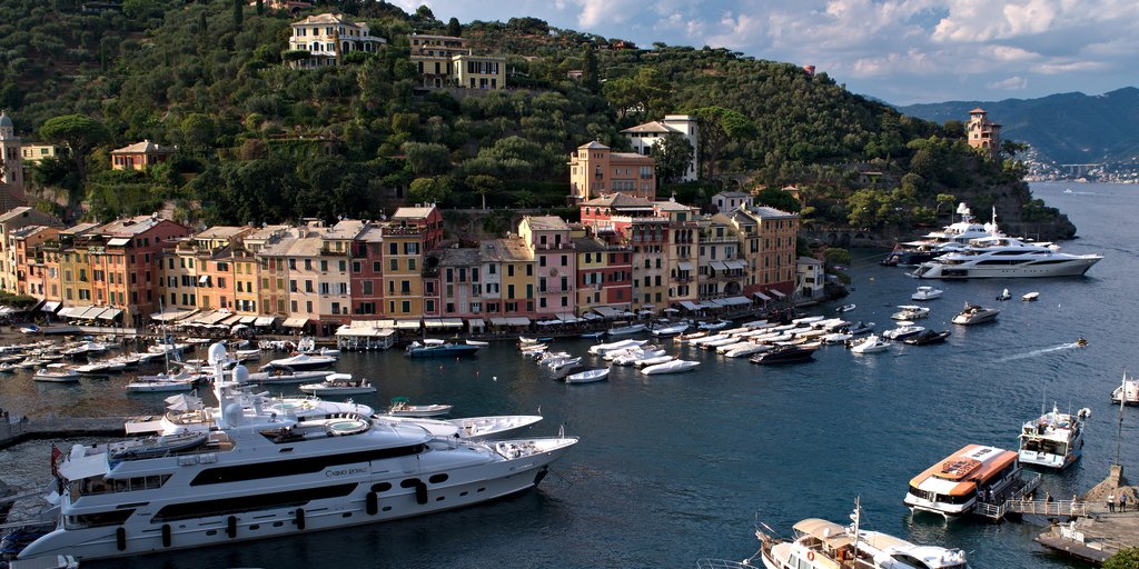'Experience the ultimate luxury and style with Absolute Boat Cannes! Rent a yacht and sail to Portofino in comfort and sophistication. Make unforgettable memories and enjoy the breathtaking views of the Mediterranean. #yacht #Portofino #luxurytravel absoluteboat.com/index.php/en/r…