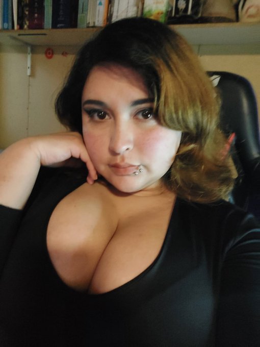 Hola 🥰 https://t.co/G0Fkzs1zY0<a href="/tag/nuevafotodeperfil"class="tags"><span>#nuevafotodeperfil</span></a>