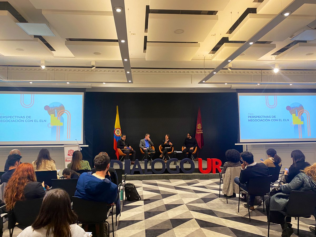 HannsSeidelCol's tweet photo. 🔴 Estamos #EnVivo en el #Foro Perspectivas de negociación con el #ELN organizado por @CentroDialogoUR @Instituto_CAPAZ y @HannsSeidelCol 

Conéctate 📹 https://t.co/C40Eb4cPqs

#AlServicioDeLaPaz 🇨🇴 https://t.co/XceVLm3Bru