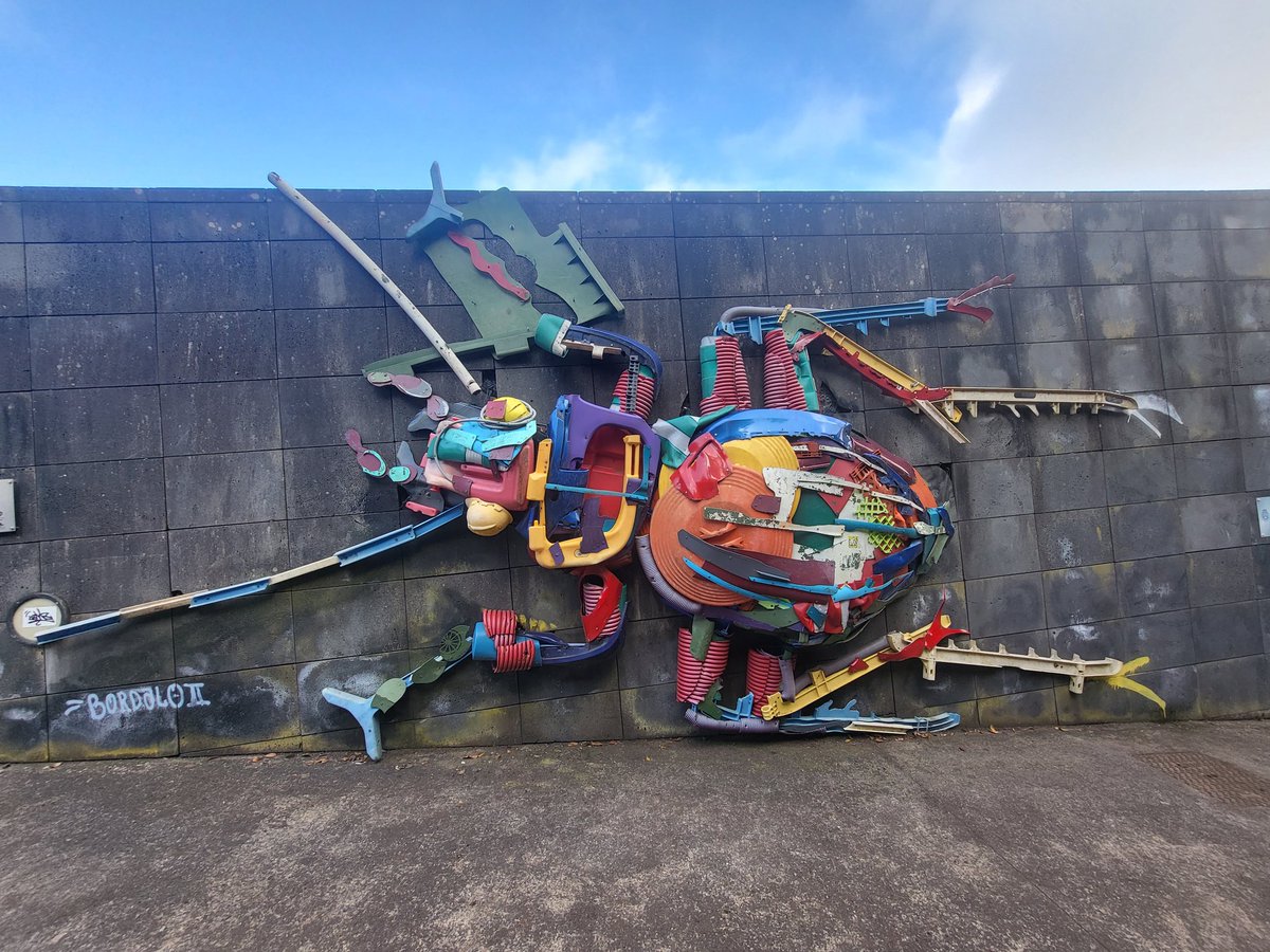 One week to apply and join us. We are looking for a #postdoc to work on #insect #biodiversity and #ecology using #MachineLearning to extract #trait information. jobs.helsinki.fi/job/Postdoctor… Beetle sculpture by Bordalo II