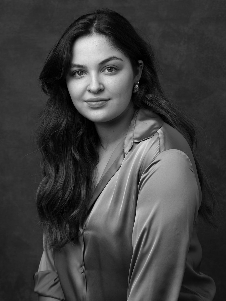 JasmineCookACT's tweet image. some STUNNING portrait shots by the lovely @josiemyoung🪩 very welcoming and felt so at ease in her studio- thank you again!