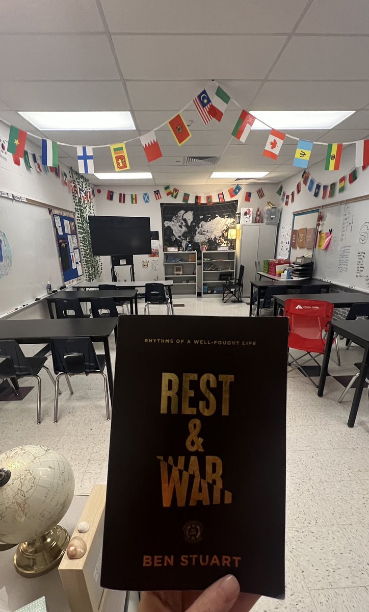 MsAlthageELL's tweet photo. Spiritual, religious, or none of the above.. I highly recommend this book. Life struggles are inevitable, but you can get through them gracefully 😊 Thanks @WSDCoachHeidorn for creating this unforgettable opportunity 💓 @Ben_Stuart_ https://t.co/Qs4YPWgisY