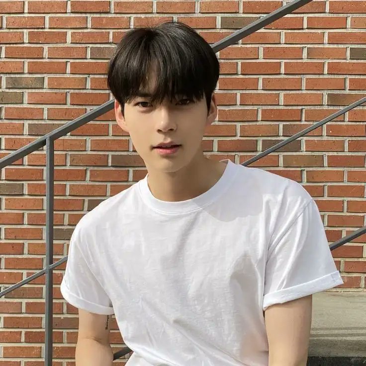 justmytinyworld's tweet photo. My favourite boys in white shirt 🩶🩶 https://t.co/6kQhi6Zb15