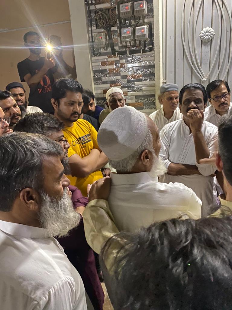 syednaqash200's tweet photo. پیپلز یوتھ آرگنائزیشن پی ایس 96 کے صدر سید مظہر نے علاقے کی عوام کے لیے خود کھڑے ہو کر پانی کی لائن کا مسئلہ حل کروایا شہروز خان اور  وسیم لودھی شانہ بشانہ ساتھ رہے ۔۔۔۔
@BBhuttoZardari @SyedAghaPPP @murtazawahab1 @SyedMazharPPP https://t.co/kXAwET54Bk