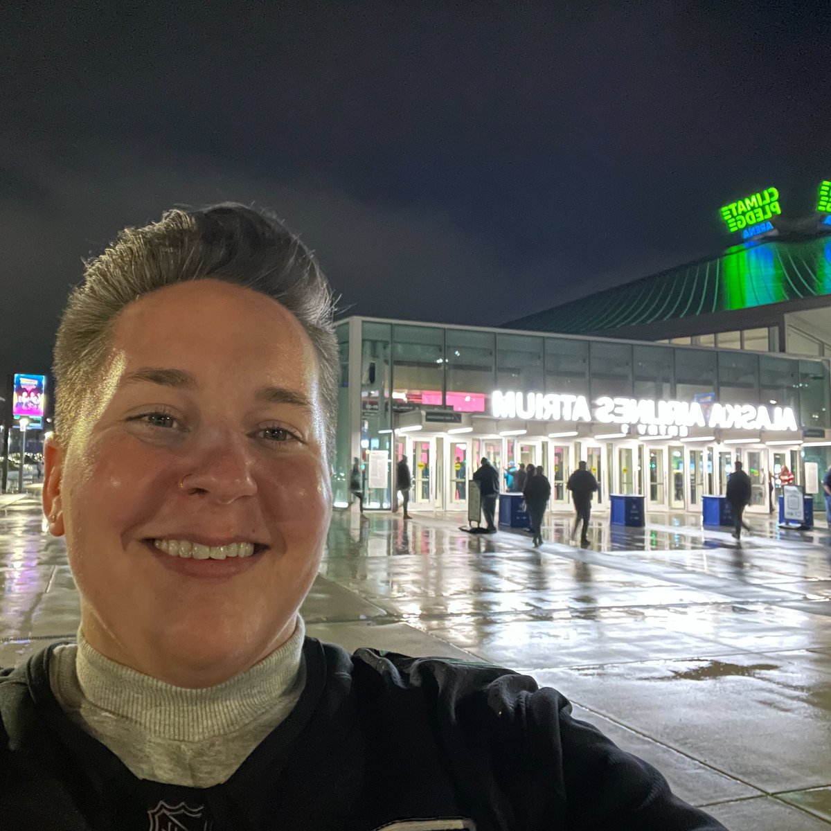 Climate Pledge Arena tweet media