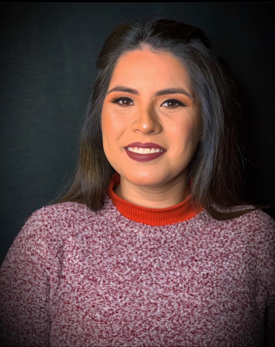 Luzparedesmake's tweet photo. 🍂 NATI 🍂
•
•
•
Maquillaje en tonos nude con delineado ♥️

Fdo de la Mora zona sur 📍🇵🇾
#makeupartist #makeupbyluzp #makeup #maquillaje #maquillajecolacion #graduation #makeupgraduation #party #celebrity #graduação #beleza #belleza #maquillajesencillo https://t.co/Ydz8ERJPp2