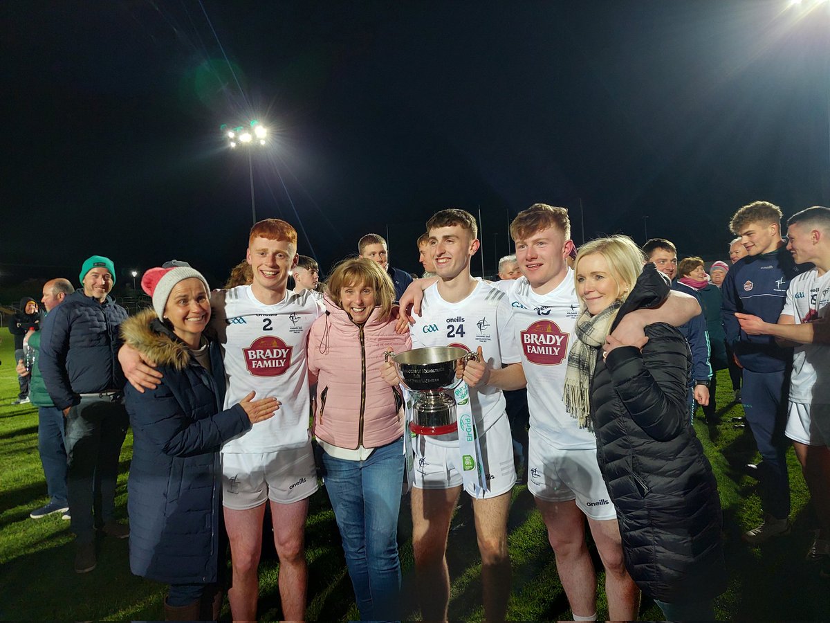 Well done to our own Harry O'Neill, Oisin O'Sullivan and Adam Fanning who were all superb as the Kildare Under 20's claimed back to back Leinster titles tonight. Special mention to Harry as he was also the joint-captain of the team (We'll excuse him the f-bomb in the speech)