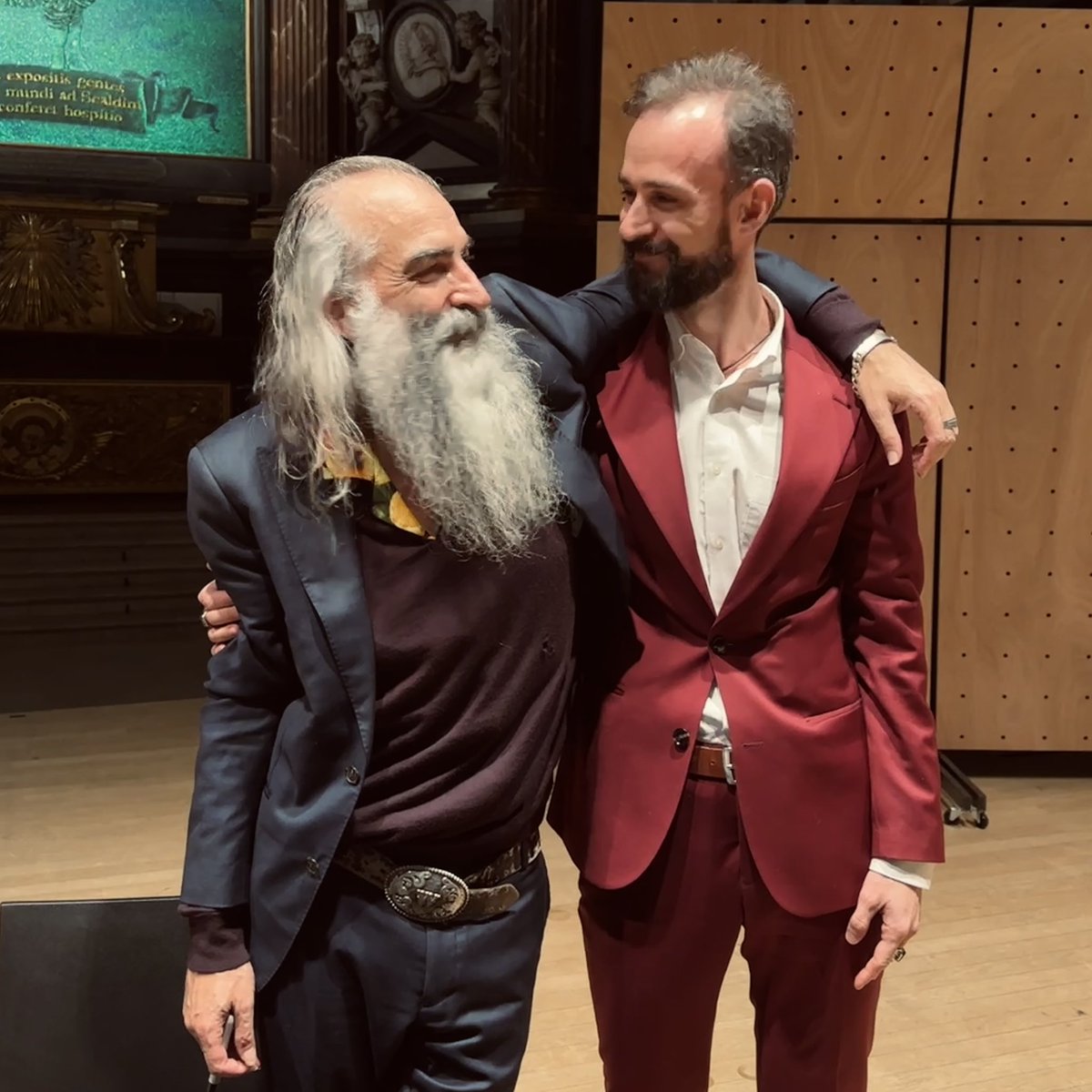 Thank you for your time, kindness and complimenting my suit 😅 @warrenellis13 - to answer your question again: yes, it was worth going all the way from Poland just to meet you. ✌️