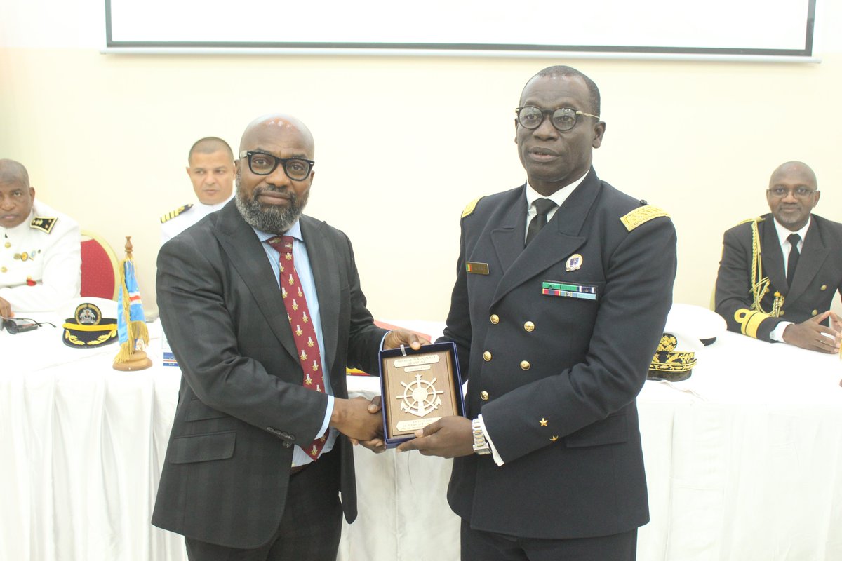 Marine nationale sénégalaise tweet media