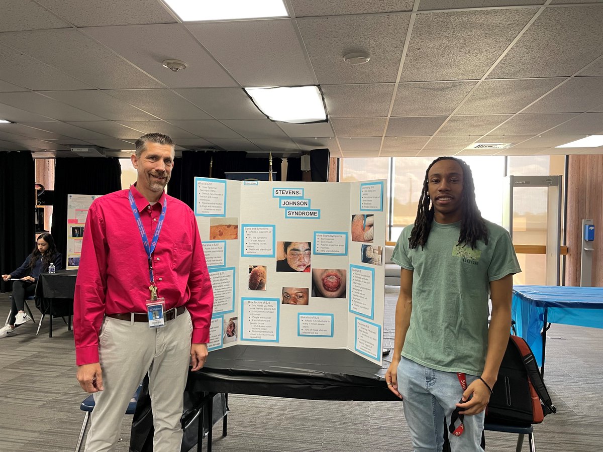 BDITL_KCKCC's tweet photo. Great to see three former students presenting their research today during the Undergraduate Interdisciplinary Academic Research Symposium! Grateful for the opportunity to be an educator and watch students thrive and be so successful! @KansasCityKSCC #StudentSuccess #Impact https://t.co/Oppiro8KH4