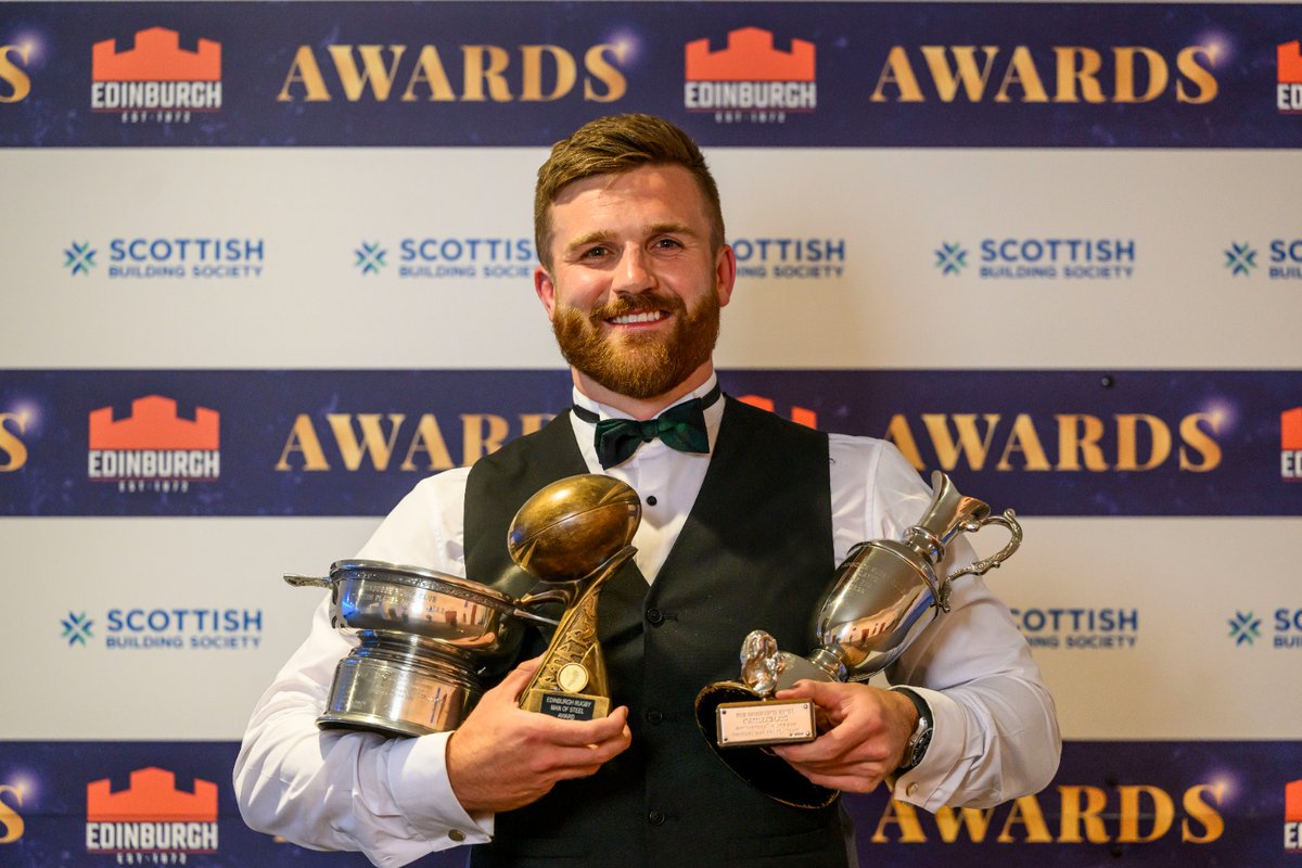 If one photo summed up tonight! 🤪

@crosbiee5 👏