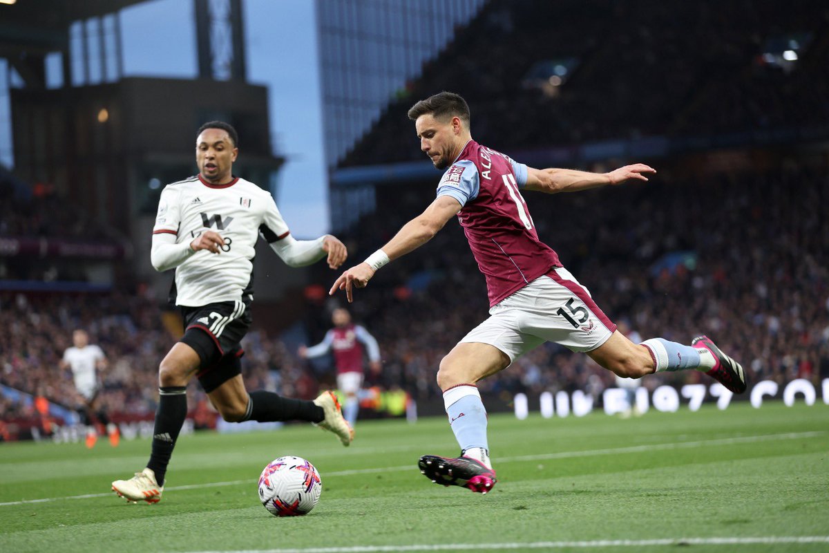 AlexMoreno's tweet photo. Incredible 3 more points, we continue!!! UTV ❤️😍 @AVFCOfficial https://t.co/CuoWfQv4nx
