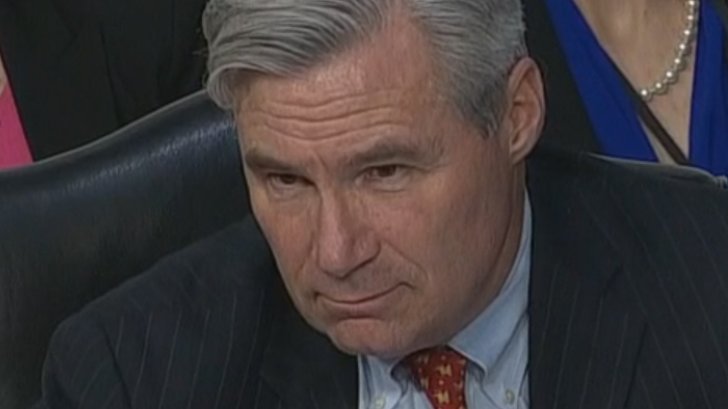 Dem Senator Sheldon Whitehouse catches SC Judge Neil Gorsuch who's under scrutiny for Top GOP Donor buying his Property, for his Comment about not getting into Politics when asked do you think the SC allowing Citizens United wasn't about Politics? wasn't a Political  Decision? 🤨