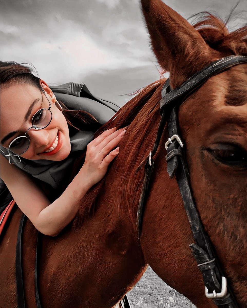 multizey's tweet image. Hep sen, tek sen, iyi ki sen! ❤️
{@rsoyyturk - #rabiasoytürk}