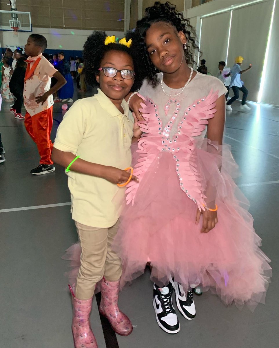 KIPPNO's tweet image. Just Kick’n it on a Tuesday at #KBP Sneaker Ball Dance👟🪩 Our #KIPPsters looked amazing as they partied on the dance floor.💙

#KIPPNewOrleansSchools #Sneakerballdance