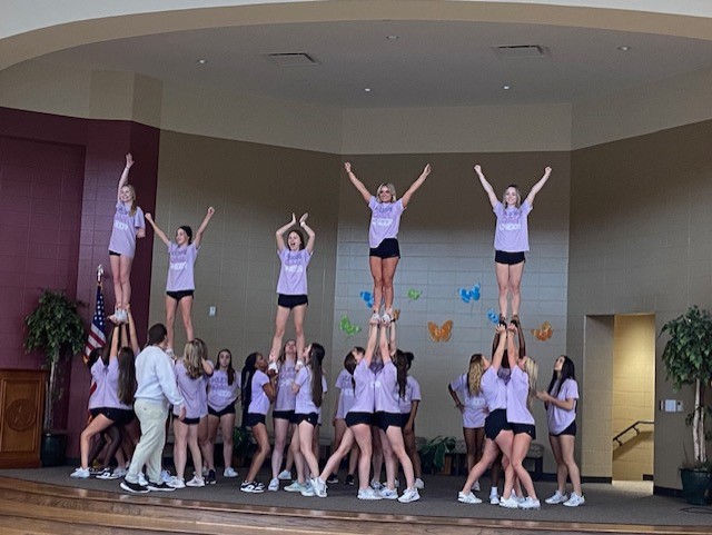 GiaDavis8's tweet photo. Thank you @kleinoakcheer for celebrating the learning @FrenchKISD and pumping us up for STAAR! Do your best, everyone! https://t.co/C5QwEb4uKk