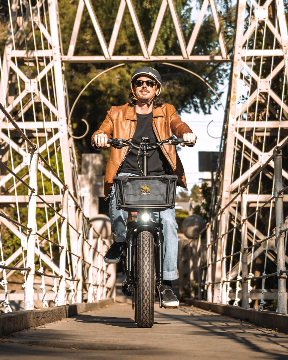 AventonBikes's tweet photo. The Sinch.2 fits just about any lifestyle. With a foldable frame, powerful 750W (peak) rear hub motor, torque sensor and 4” fat tires, you can take it wherever your wanderlust wants to go.
#Aventon #RideMoreBeHappy #Sinch2 https://t.co/nSKrNFNhYI