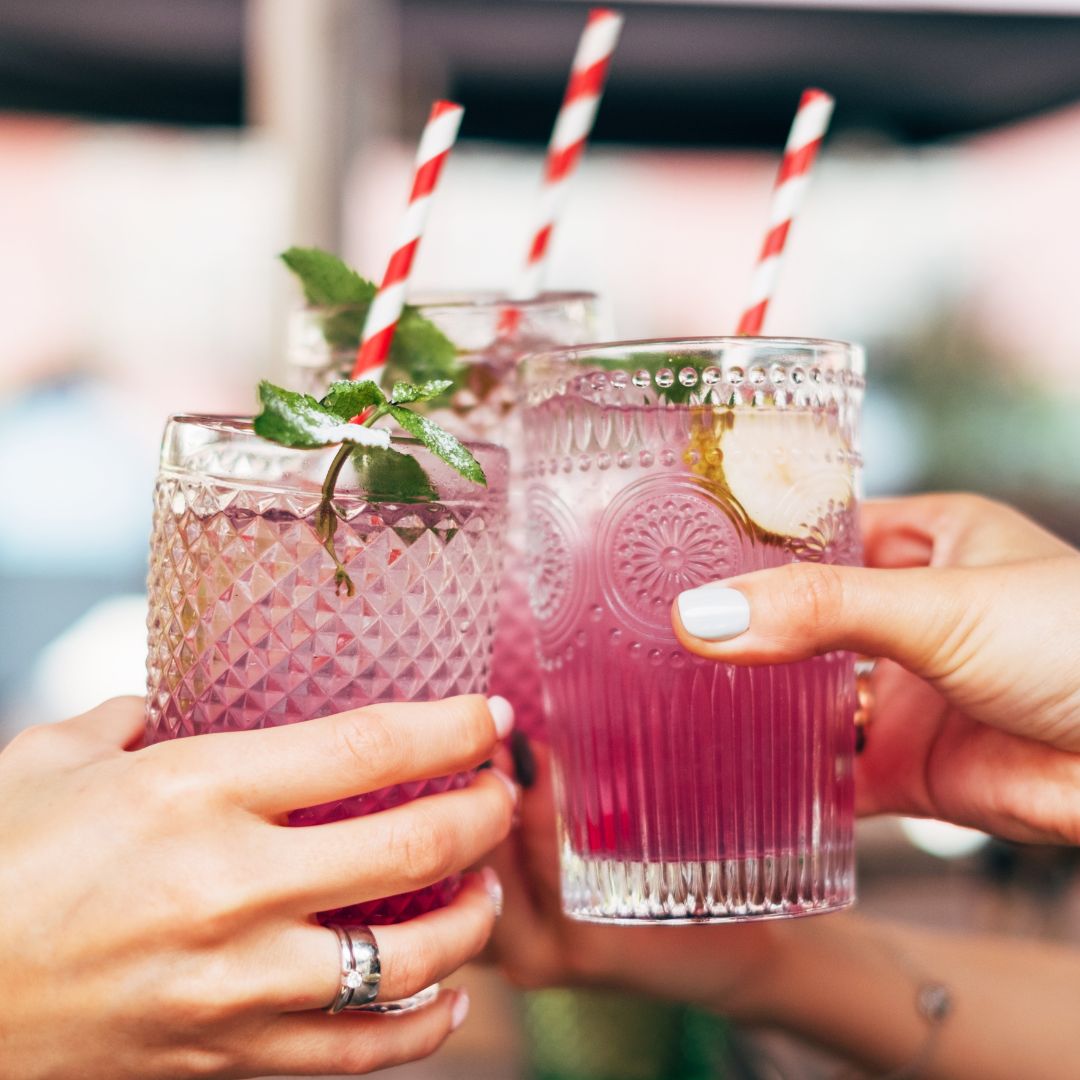 Join us for happy hour on May 4th! 
This casual happy hour will provide an opportunity, especially for new and prospective members, to connect and learn more about Ellevate membership benefits.