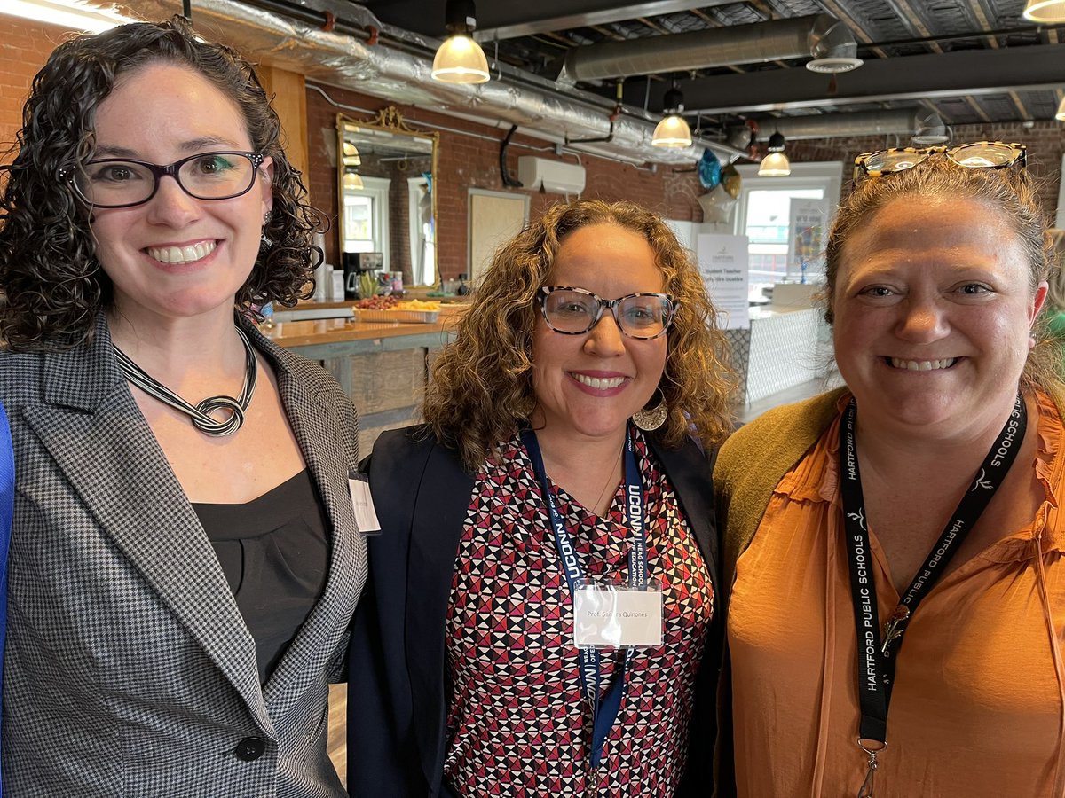 Hartford_Public's tweet photo. Chief Talent Officer Dr. Tiffani Curtis welcomes our #StudentTeachers #TeacherInterns and #SocialWorkInterns to our celebration @ParkvilleMarket with @UConnNeag dinner, meeting the #Recruitment team, fun & raffles! #SayYesToHPS #RepresentHPS #HartfordHasIt #WeAreHPS #Incentives https://t.co/v3P9bnT8FT