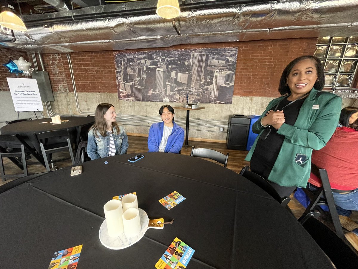 Hartford_Public's tweet photo. Chief Talent Officer Dr. Tiffani Curtis welcomes our #StudentTeachers #TeacherInterns and #SocialWorkInterns to our celebration @ParkvilleMarket with @UConnNeag dinner, meeting the #Recruitment team, fun & raffles! #SayYesToHPS #RepresentHPS #HartfordHasIt #WeAreHPS #Incentives https://t.co/v3P9bnT8FT