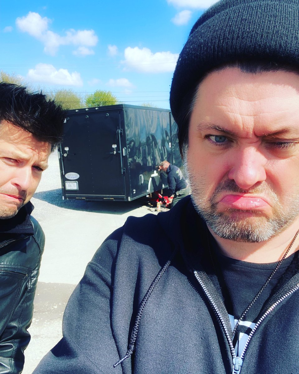 MarkAlberici's tweet photo. Trailer repair #tourlife https://t.co/qYWBnE8A84