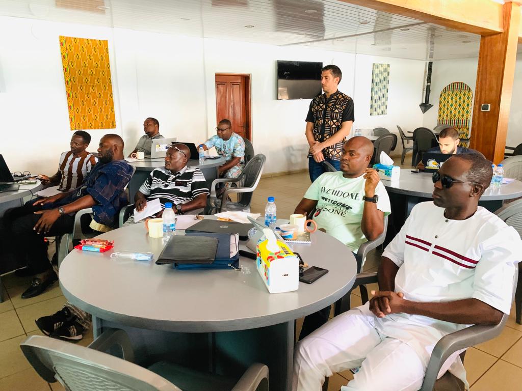 EizaguirreLab's tweet photo. Today starts another of our #CapacityBuilding workshops. We are in #CotedIvoire with members of #WASTCON to train them to #marine #biodiversity monitoring. https://t.co/yfoXzGgOE5