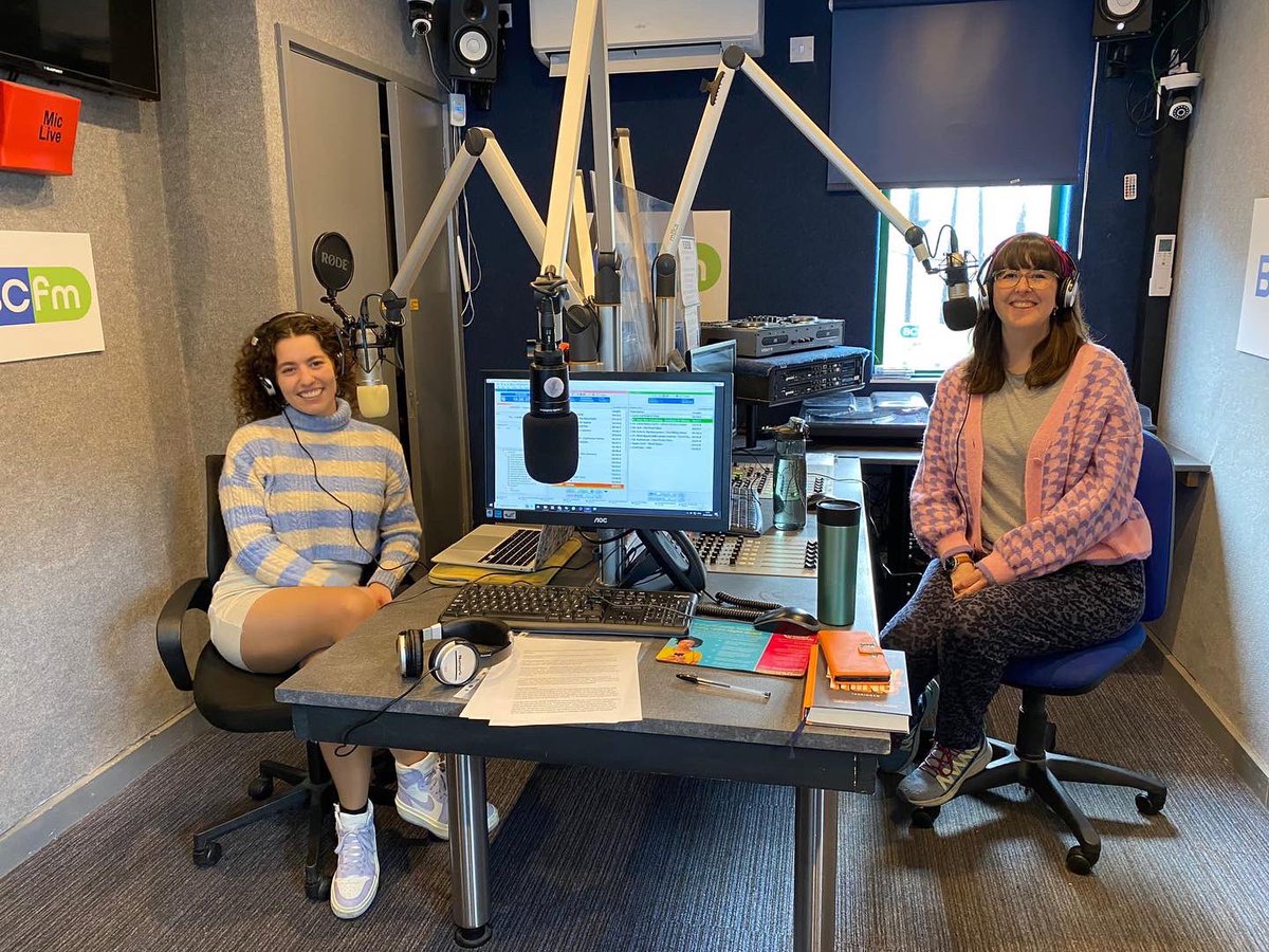 matilde_edsex's tweet image. Yesterday I was at @bcfmradio talking about the recently released book “É normal?” by Leonor de Oliveira. 

A big thank you to Ria Griffith and @beccajoylandon It was a great experience to co-present Love and Science with you! 😊

#BCfmradio #BCfmLoveandScience #ScienceBook