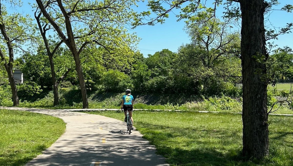 lisadoggettmd's tweet photo. The @TexasMS150 is almost here! I was excited to share my story and talk about the ride with @Axios Austin. Check out today's story #2 below: https://t.co/6WvIgxc2a7
#IRideWithMS #MSWarriors #multiplesclerosis #MS150 @mssociety https://t.co/bL9HOpQZUJ