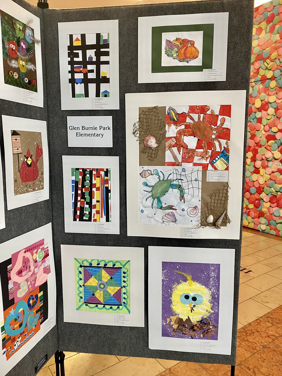 ArtmommaJohnson's tweet photo. Today we set up the All County Art Exhibit at Westfield Annapolis Mall. I was so ecstatic to see a GIANT print of our student’s artwork advertising the show! It’s always so nice to see what all of the county schools are making.💕
#AACPSVisualArts
#AACPSAwesome
#GBParkAACPS https://t.co/pTiPwz63En