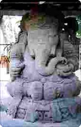 AadhiRaSpeaks's tweet image. A #Ganesha statue from 1st century AD found on summit of Mount Raksa,Ujung Kulon National Park, #WestJava
#BaraTemple , #EastJava has immense statue of 3 meters built in 1239 & one built in 11 century 👇 (Museum für Indische Kunst), Berlin-Dahlem
#JayatuSanatan 🚩
