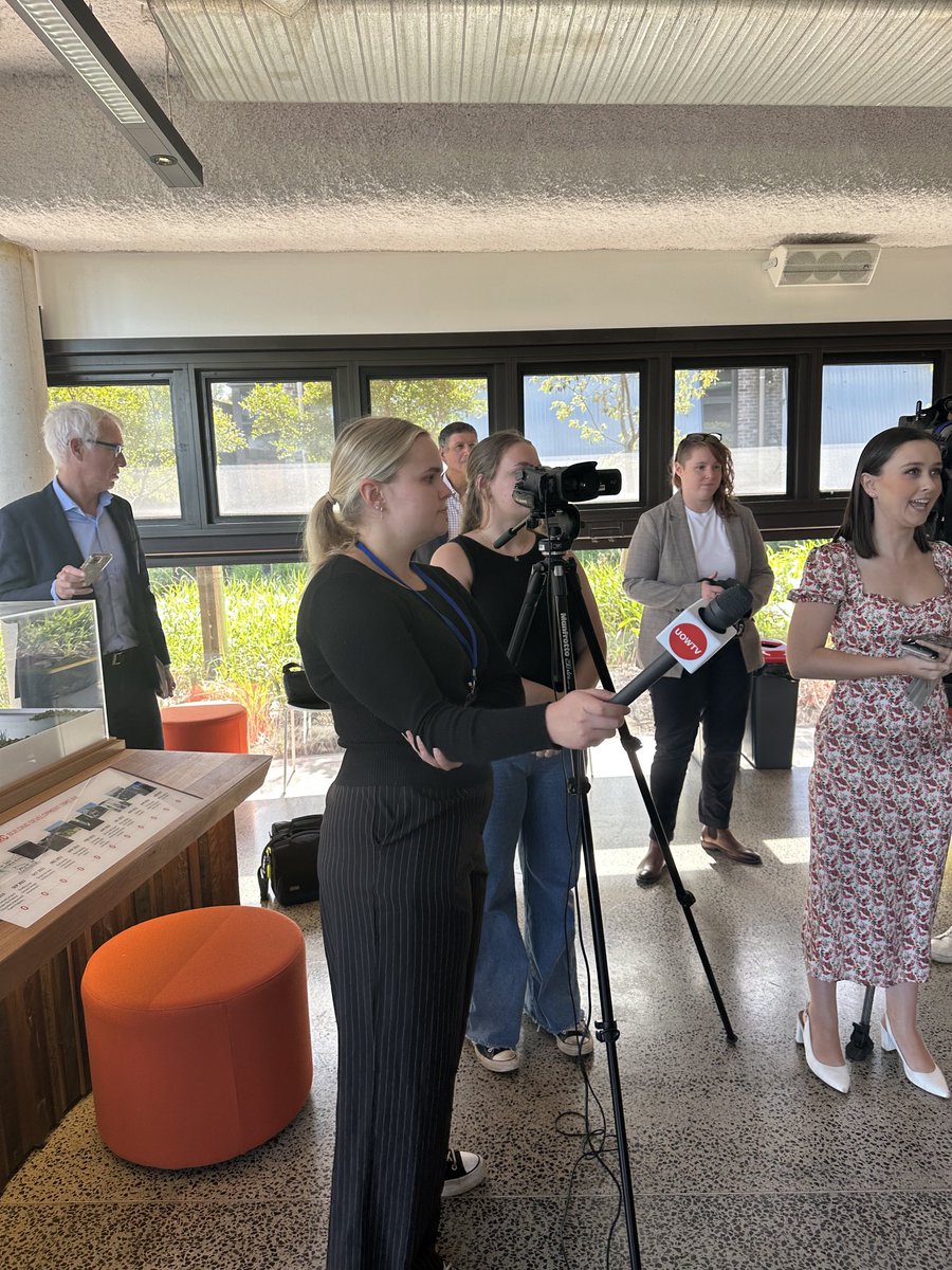 Great to see ⁦<a href="/UOWTV/">UOWTV</a>⁩ out and about to interview ⁦<a href="/paulscullymp/">Paul Scully MP</a>⁩ ⁦<a href="/dmookheyMLC/">Daniel Mookhey</a>⁩ ⁦<a href="/UOW/">UOW</a>⁩