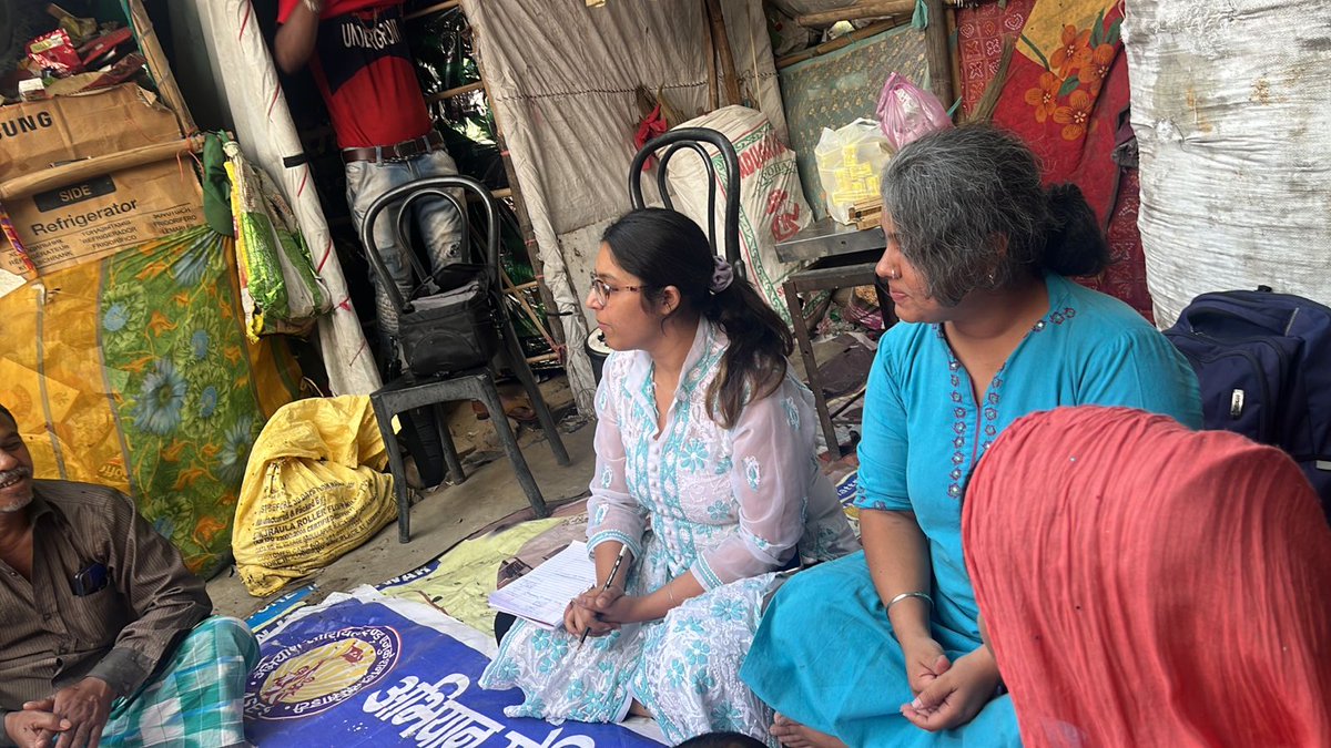 CGAPPIndia's tweet photo. Focus group discussion with the Ragpicker community at Jwalapur, Haridwar as a part of our efforts to tackle plastic #pollution in the $Ganga Basin. 

Let's work together to keep our rivers clean. #TacklingPlasticPollution #GangaBasin #CleanRivers 

@tapasjournalist @manseebal https://t.co/U9PAqMCWG8