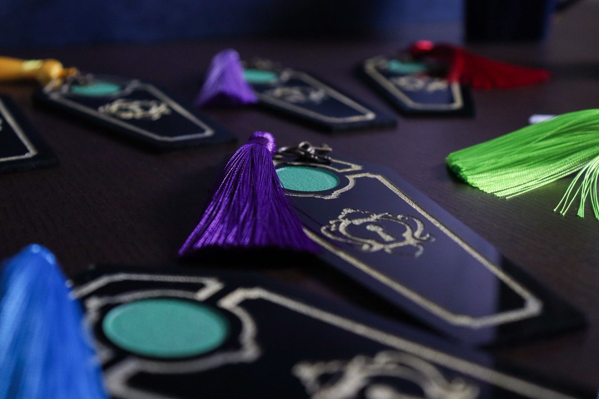 MakingMagitek's tweet image. Which #himbos are you guys rolling for this week? 

makingmagitek.com/collections/tw… Brand new #bookmarks on pre-order today!

#twst #twistedwonderland #SmallBusinessWeek #gacha