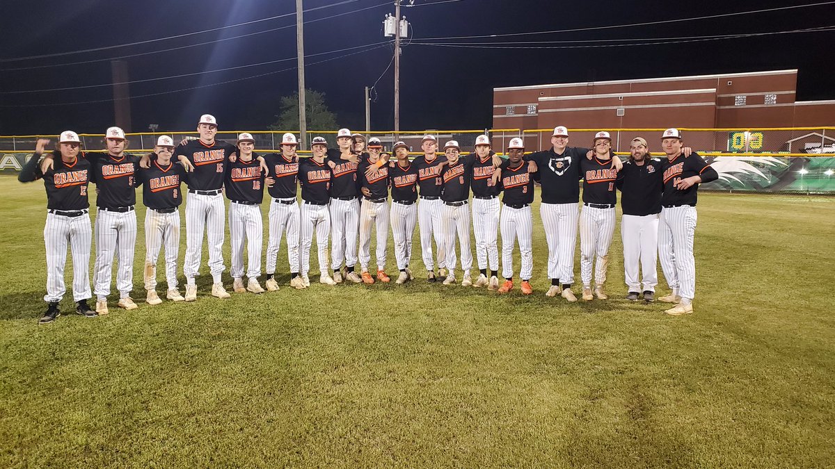 baseballorange's tweet photo. Congrats to your Back to Back Central Carolina Conference Champions! That makes it Back to Back to Back going back to the last year of The Big 8 conference. #SuccessIsNotAnAccident 
@NewsofOrange @PrepBaseballNC @IMPACTBASEBALL_ https://t.co/dtOrDh5N0d