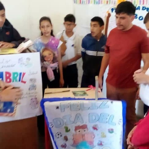 Día central sobre el día del libro y el idioma, dónde nuestros escolares disfrutaron de periódico mural, trabalenguas, poesía, pictogramas, títeres @ZonaEducTachira <a href="/ZET_GestionH/">Dpto. Gestión Humana - ZET</a>  <a href="/Berzabethg1/">Berzabethgandicaoficial</a> <a href="/especialmppe/">Dir. General de Educ. Especial</a> <a href="/Crazet2011/">Crazet2011</a>