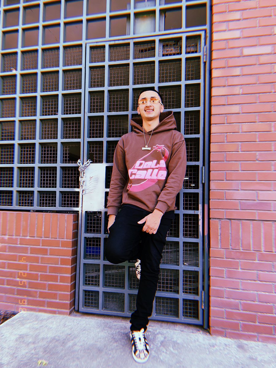 Alexisverasss's tweet photo. Before you do me wrong, make sure you never need me again 💯🏚️
#exportando #seguimosexportando #DLC #burnthatshit
#DeLaCalle #dlc #yeahitstrue #itsreallytrue #209shit #maloshabitos
#losdelpuerto #ranchohumilde #fyp #viral #foryoupage https://t.co/goNRhmMfv8