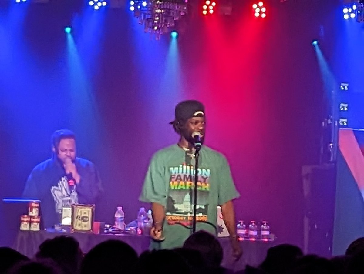 BXC513's tweet photo. @femdotdotcom I came for a concert but homie came up here and I felt like we was breaking bread.  From 94 Camry music on my release radar to finally seeing him live. fuck yeah https://t.co/BgSwZV63FV