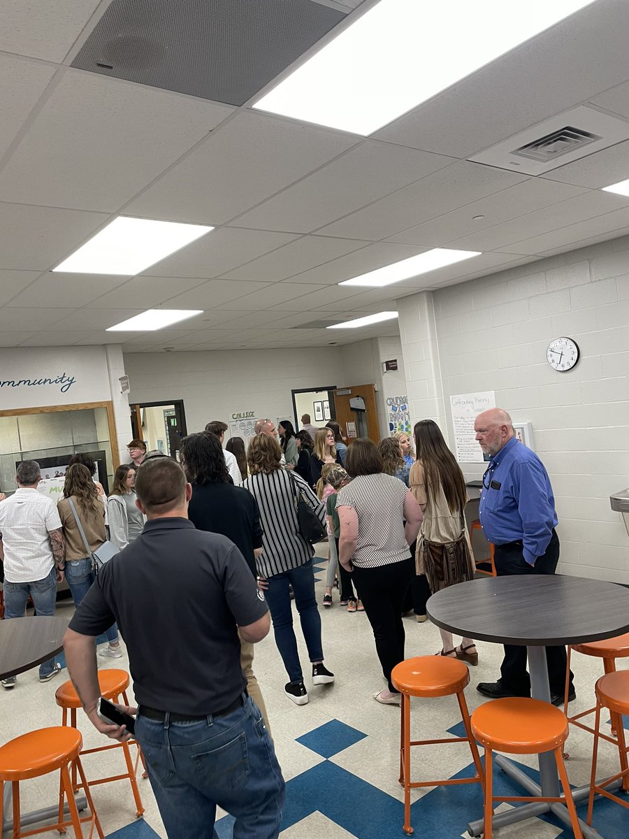 DrJKephart's tweet photo. Tonight’s student celebration highlighted the @caps_washington  Teaching Careers program. It was a great night of celebration &amp; showcasing student projects. This is certainly an impressive group of future @SDofWashington educators! 🍎 💙🤩 #EngageSDOW #EducatorRising #GrowYourOwn https://t.co/4Kq2p8rrrx