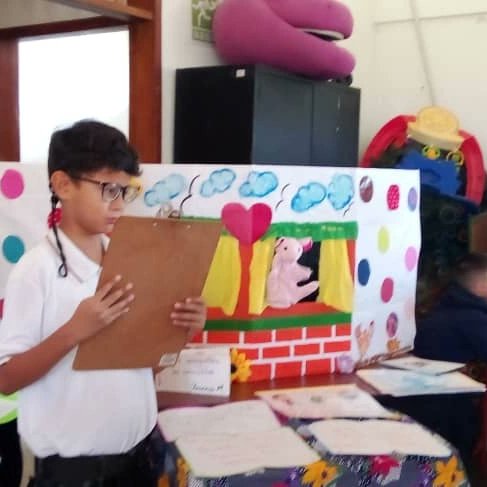 ieejairo's tweet photo. Nuestros escolares disfrutaron de obras de títeres, lectura, exposiciones sobre las partes del libro @ZonaEducTachira 
@Crazet2011 @especialmppe @Berzabethg1 @especialmppe https://t.co/STunC8aV64