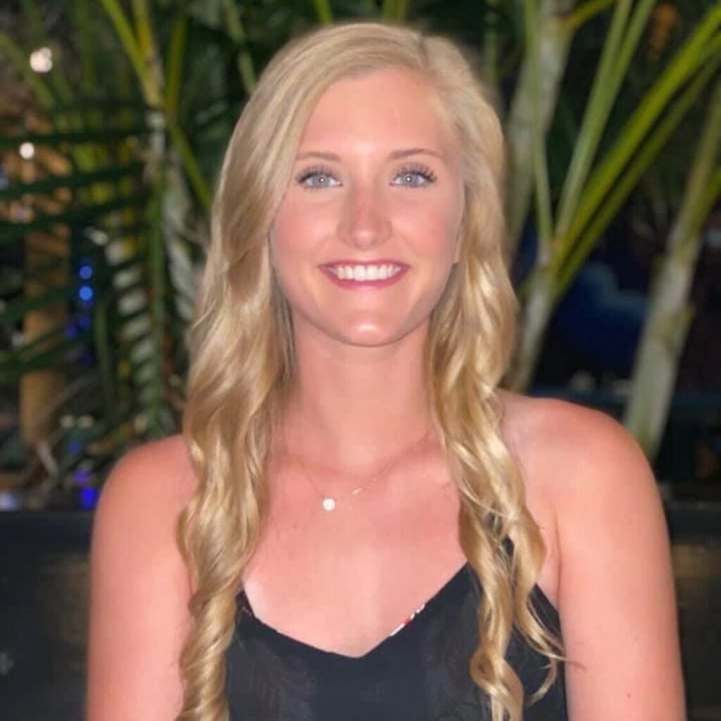 melmeyer2's tweet image. Wishing my lake loving, beach loving, dog loving princess, a very happy birthday. I so admire the strong, independent woman you’ve become. I love you more than you’ll ever know. Happy 26 th birthday beautiful! instagr.am/p/Cre2IZ1OCaI/