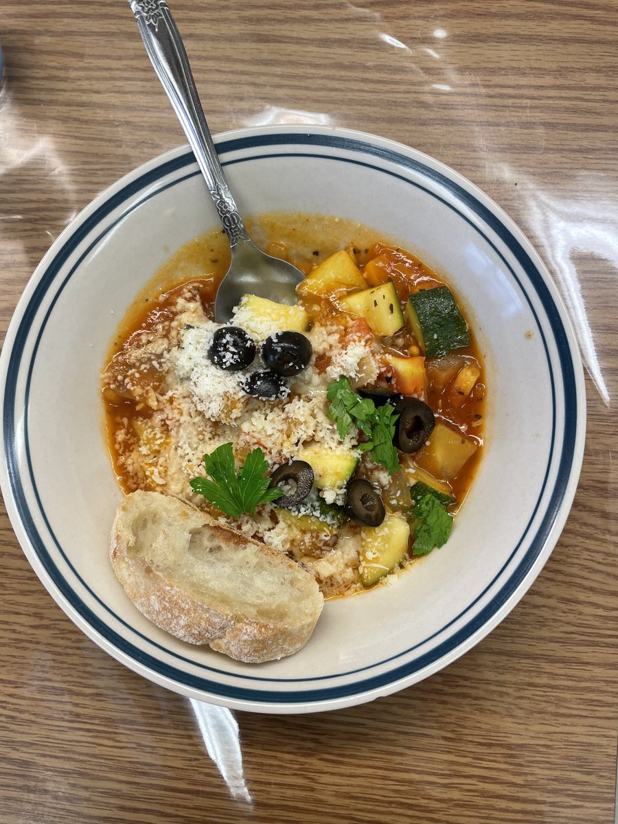 aznash13's tweet photo. Culinary Arts students made Ratatouille#France#Provence#baguette #OOBschools https://t.co/oyOivy1YUX