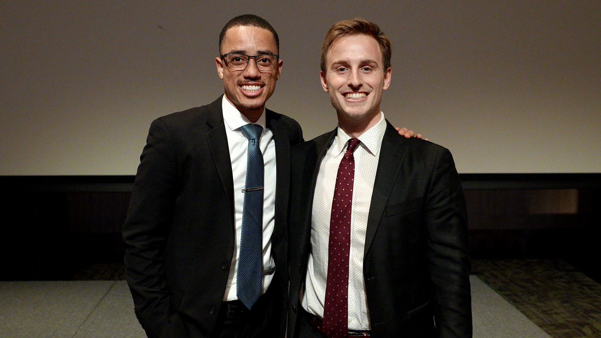 Extremely honored to be inducted into the Gold Humanism Honor Society along with some of my incredible classmates! 

#goldhumanismsociety #orthotwitter #MedTwitter #mayoclinic